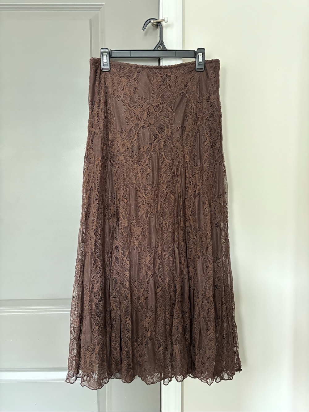 NWOT Amber Sky Lace Midi Skirt